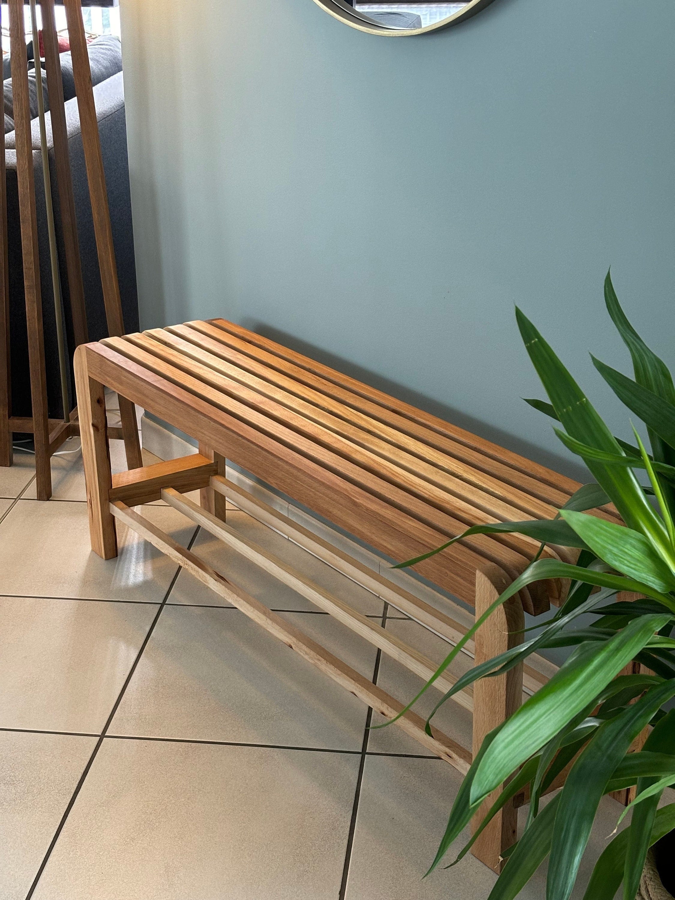 Banc d'entrée à Chaussures en Bois Massif Recyclé – Meuble d’Entrée avec Rangement Pratique