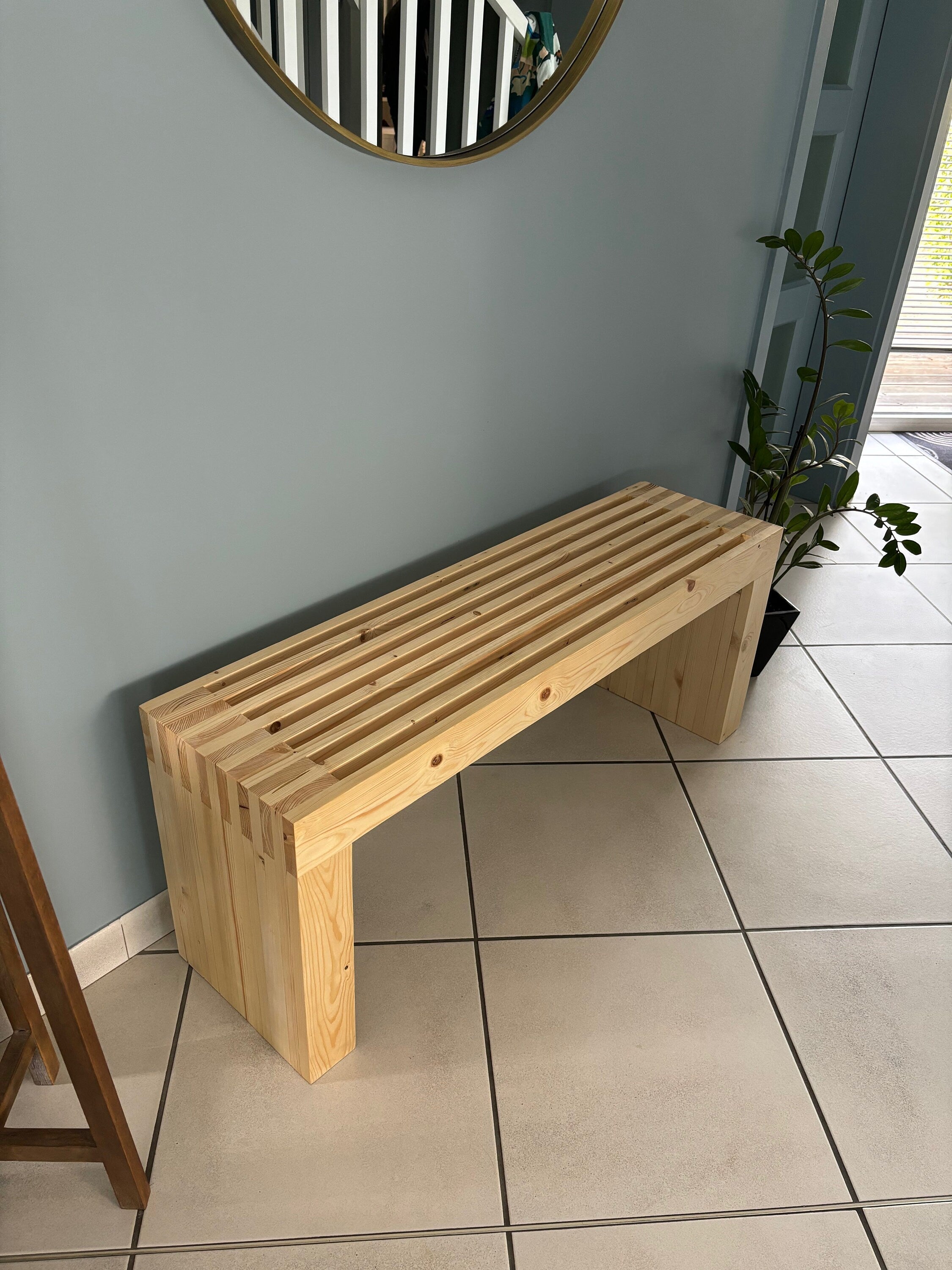 Banc en Bois Massif Recyclé pour Entrée - Éco-responsable et Élégant