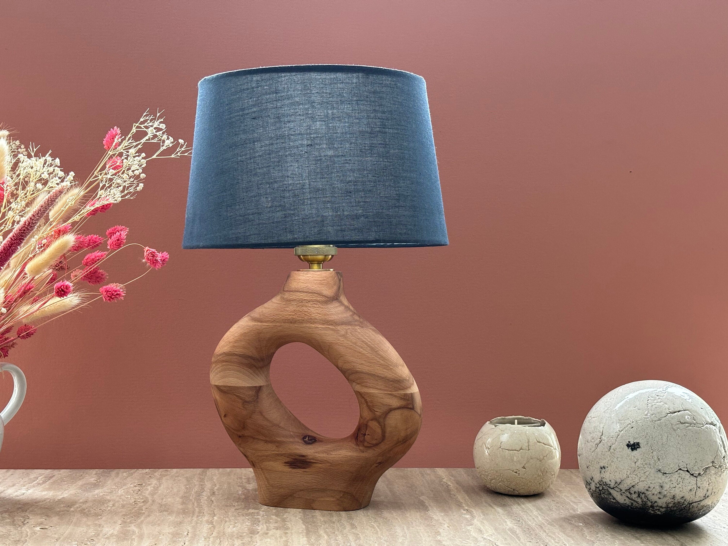 Lampe de chevet en bois massif recyclé – Lampe à poser décorative et naturelle pour salon ou chambre - Modèle 'TORN'