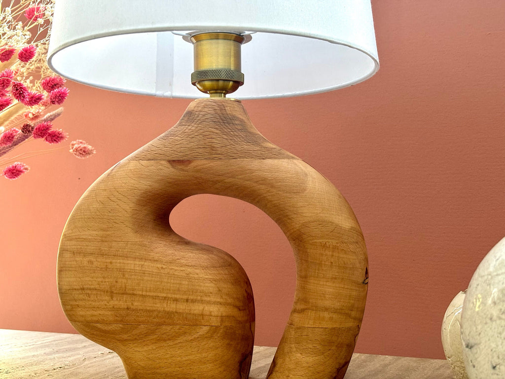 Lampe de chevet en bois massif recyclé faite à la main – Lampe de table décorative et naturelle 'STOMA'