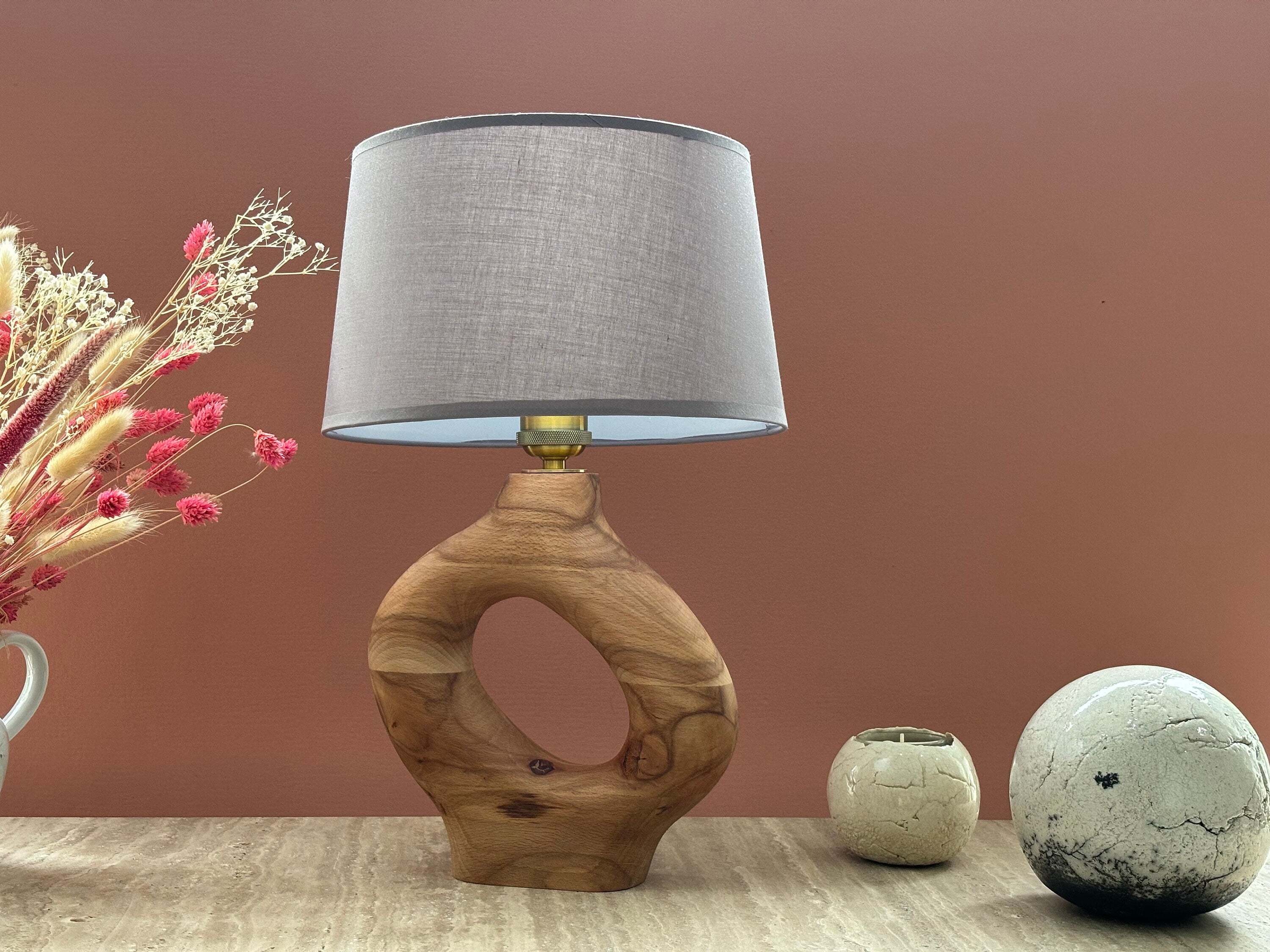 Lampe de chevet en bois massif recyclé – Lampe à poser décorative et naturelle pour salon ou chambre - Modèle 'TORN'