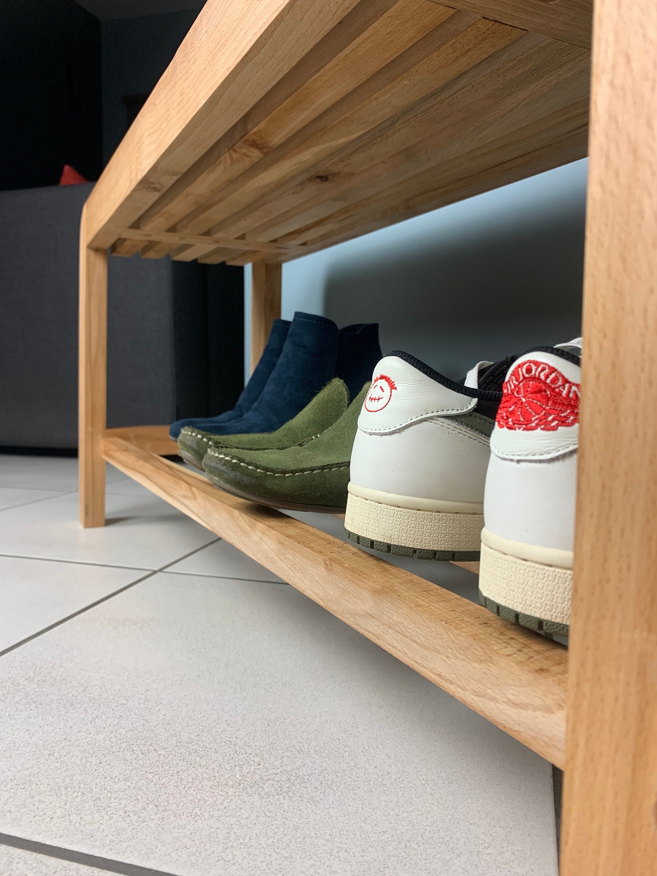 Banc d'entrée à Chaussures en Bois Massif Recyclé – Meuble d’Entrée avec Rangement Pratique