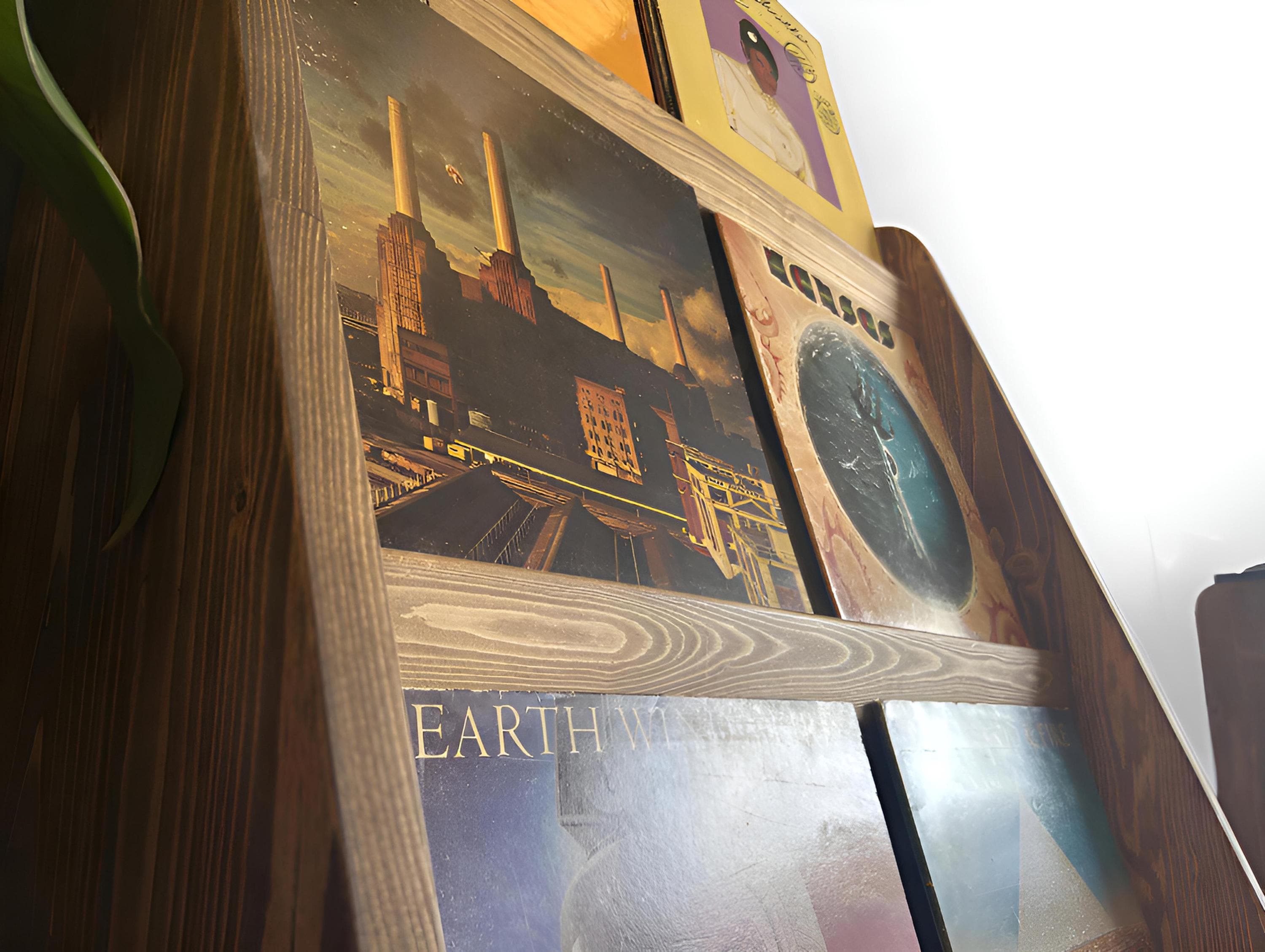 Rangement vinyle en bois recyclé fait main – Meuble artisanal pour disques