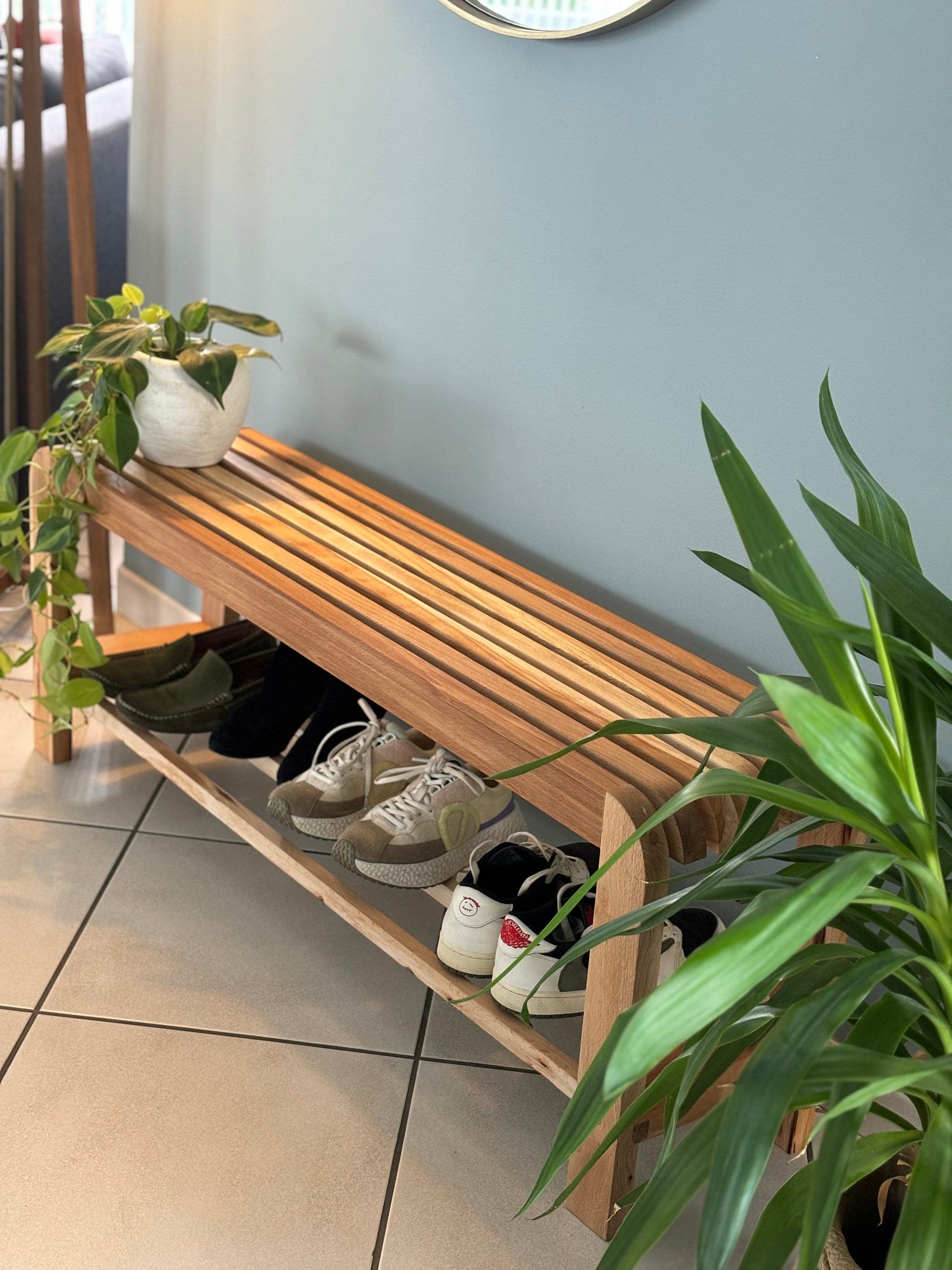 Banc d'entrée à Chaussures en Bois Massif Recyclé – Meuble d’Entrée avec Rangement Pratique