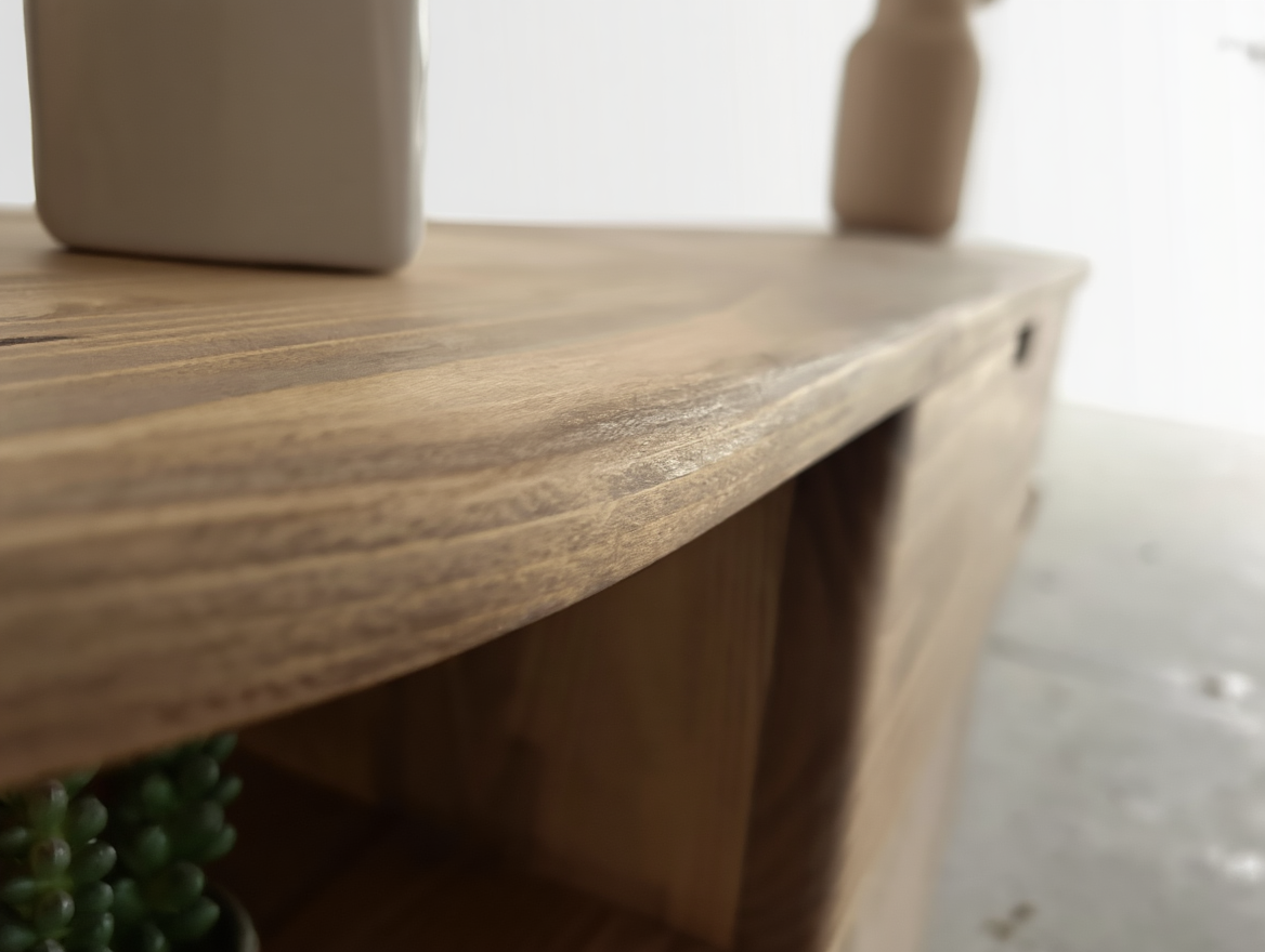 Console d'entrée flottante et ses rangements pratiques en hêtre massif recyclé
