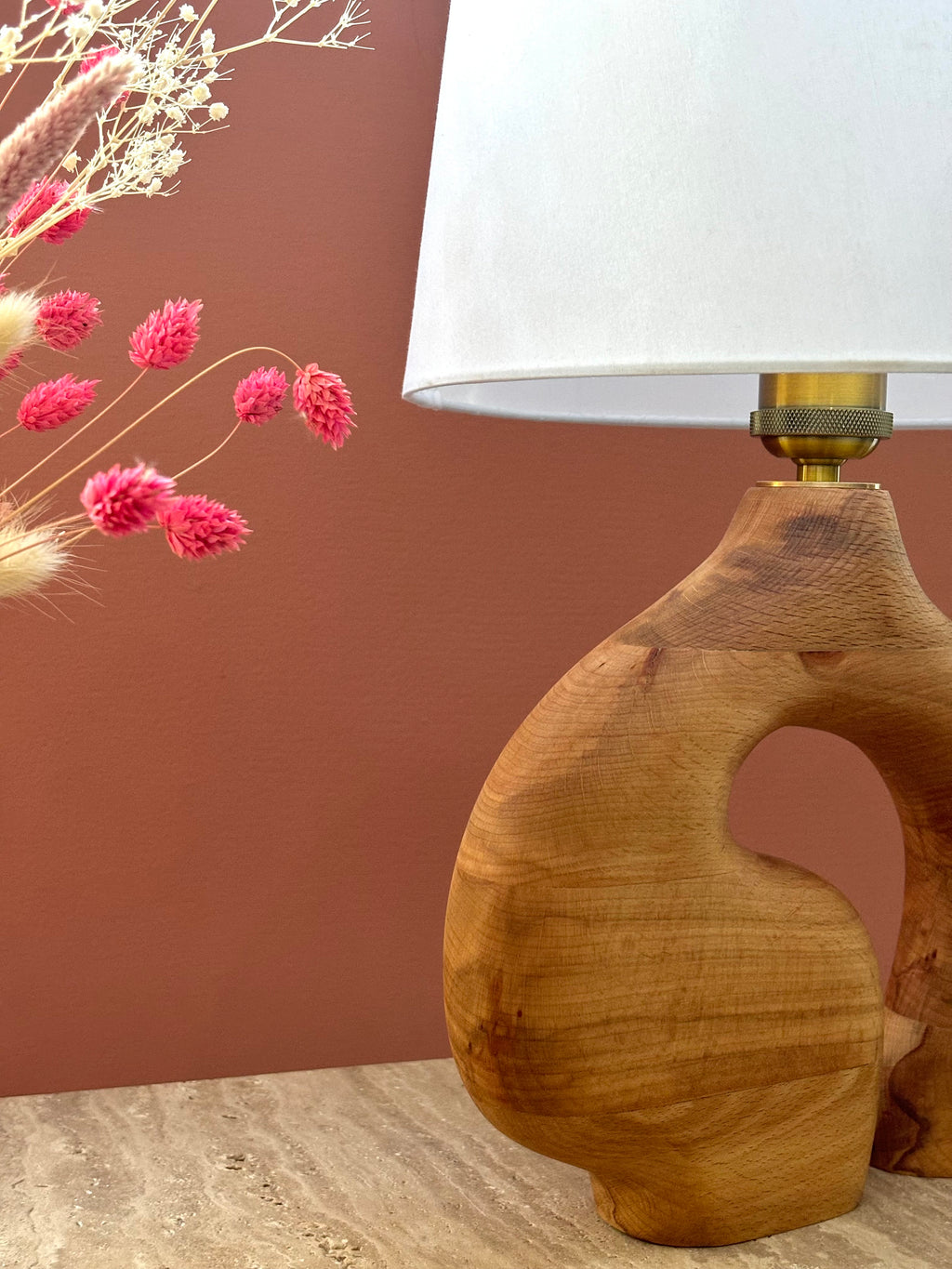 Lampe de chevet en bois massif recyclé faite à la main – Lampe de table décorative et naturelle 'STOMA'