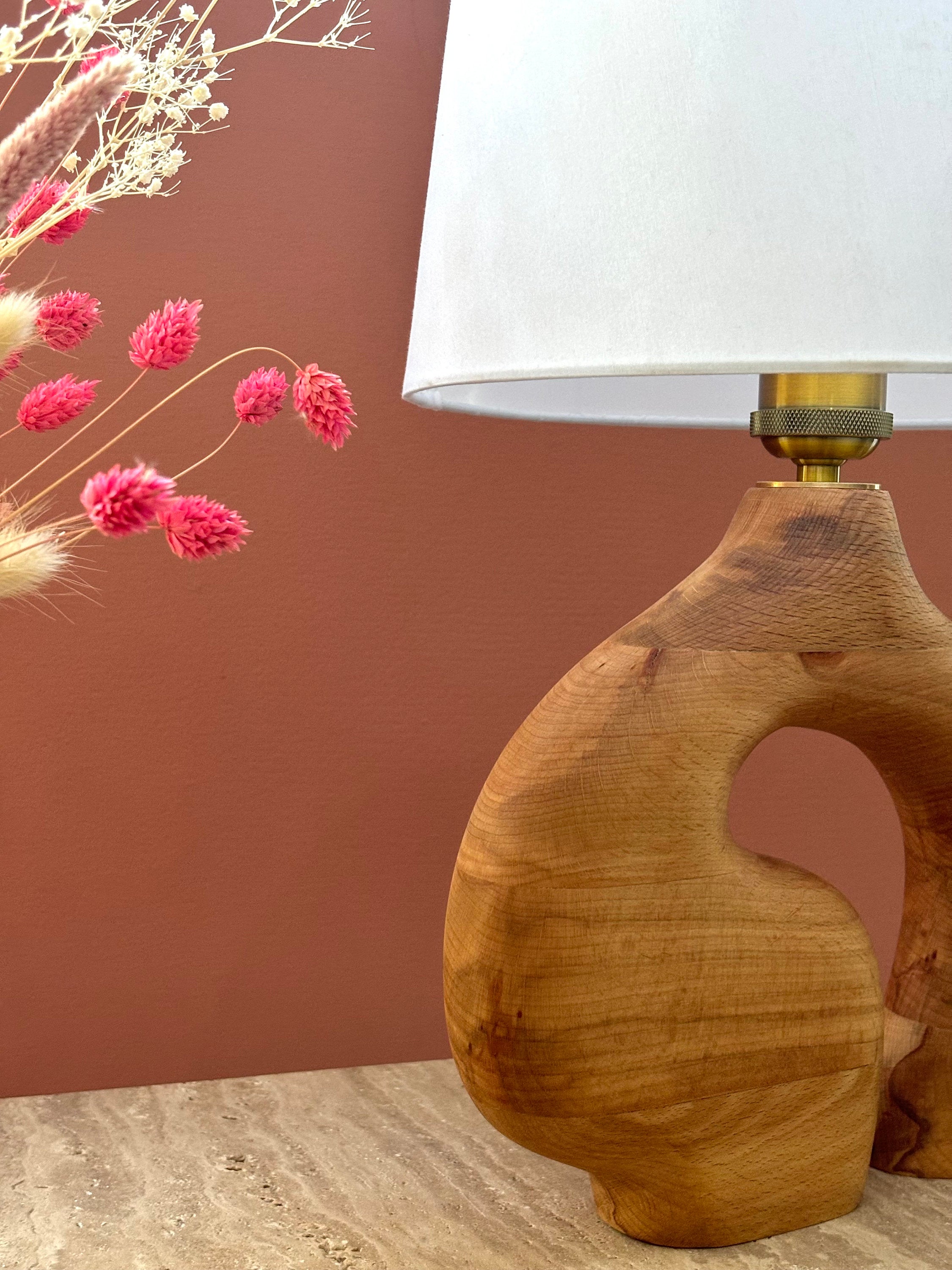 Lampe de chevet en bois massif recyclé faite à la main – Lampe de table décorative et naturelle 'STOMA'