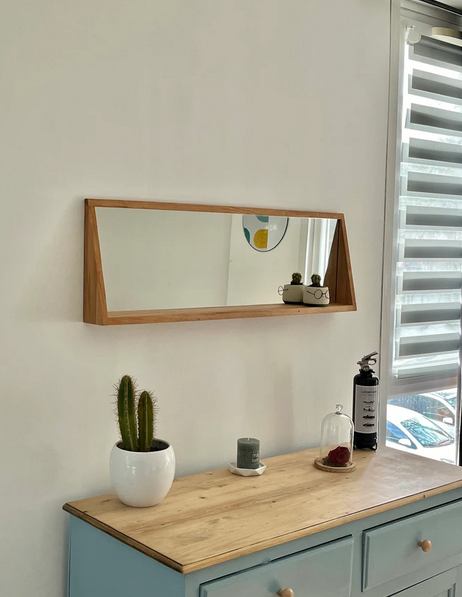Miroir flottant rectangulaire en bois massif recyclé et sa petite étagère, fabriqué main